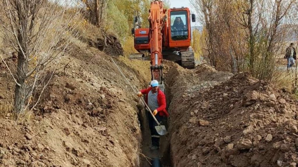 Ulaş Kayapınar Köyü’nde Kanalizasyon ve Atıksu Tesisi Çalışmaları Sürüyor