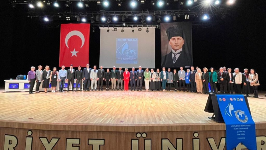 Uluslararası Kadın Bilim Kongresi Sivas’ta gerçekleştirildi