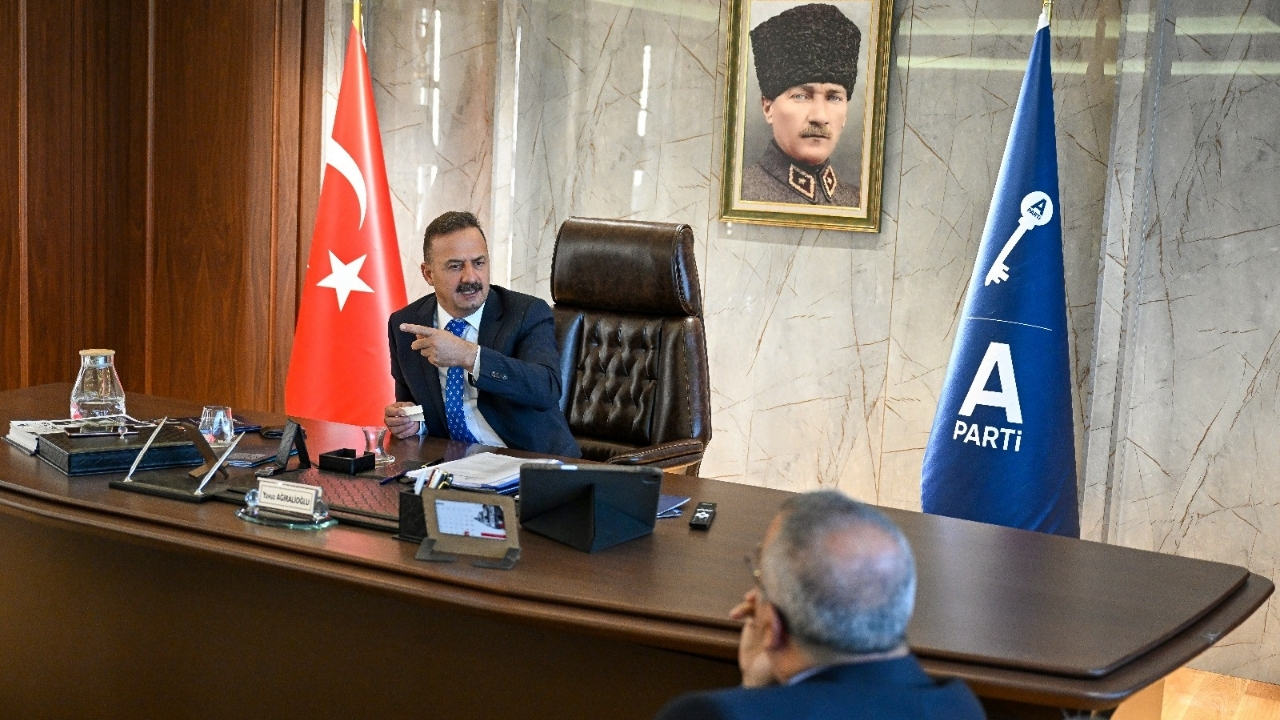 Terörle Mücadelede Siyasetin Rolü ve Türkiye’nin Birliği