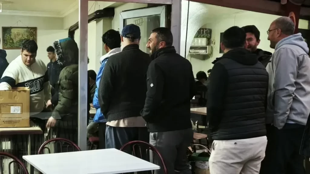 Zara’da Sabah Namazı Buluşmasıyla Gençler Bir Araya Geldi