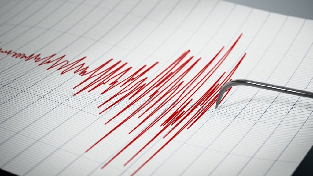 Ankara ve bölgesinde peş peşe depremler paniğe neden oldu