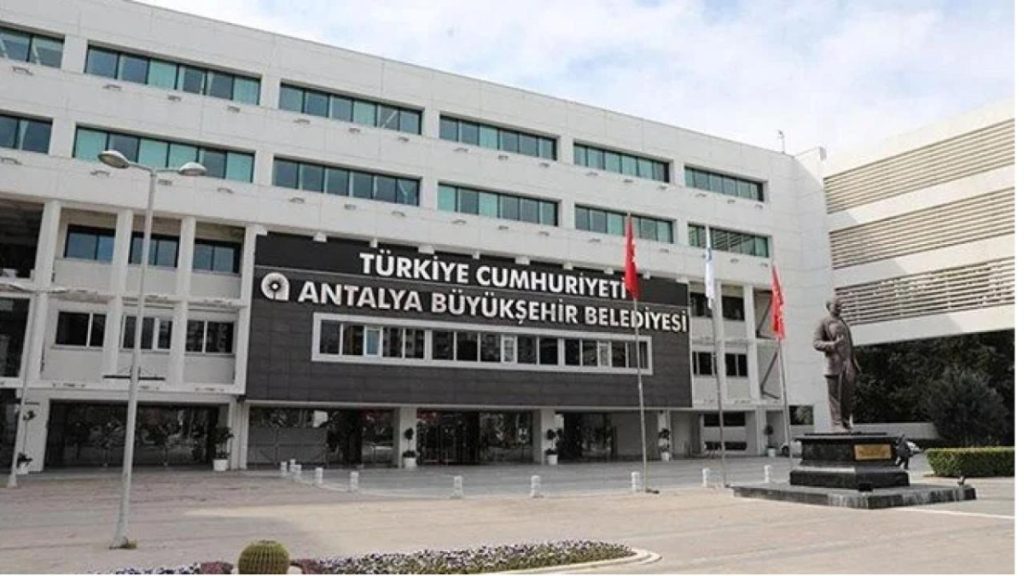 Antalya’da Rüşvet Operasyonu: Belediyeye 8 Dalga Gözaltı