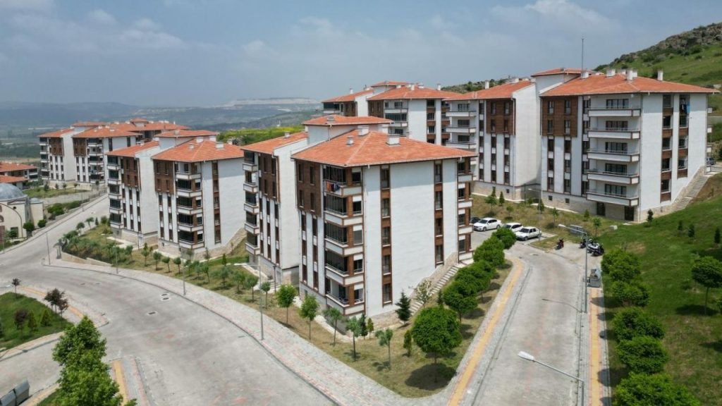 Bakan Kurum, 2027’de ilk sosyal konut anahtarlarını teslim edeceğimizi duyurdu
