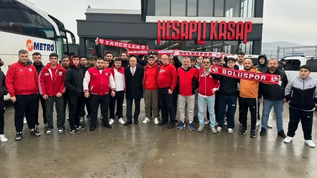 Boluspor taraftarları Sivas’ta takımlarını destekliyor