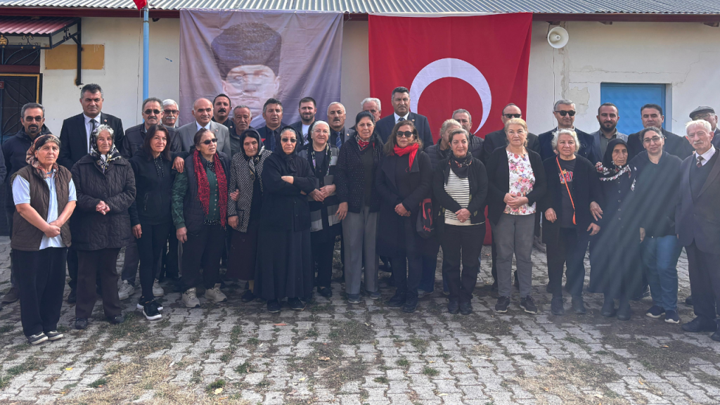 CHP Sivas İl Genel Meclisi ve Kurugöl Köyü Atatürk’ü Anmaya Devam Ediyor