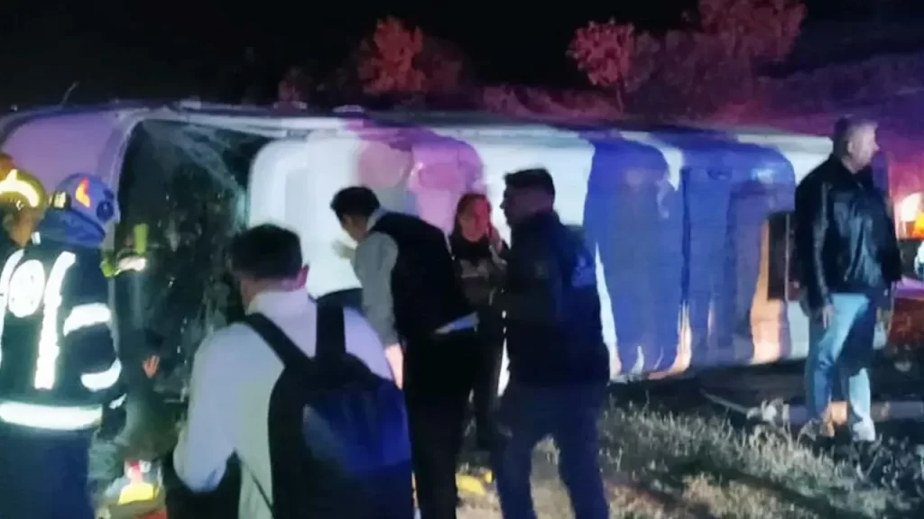 Denizli-Uşak kara yolunda korkutan trafik kazası