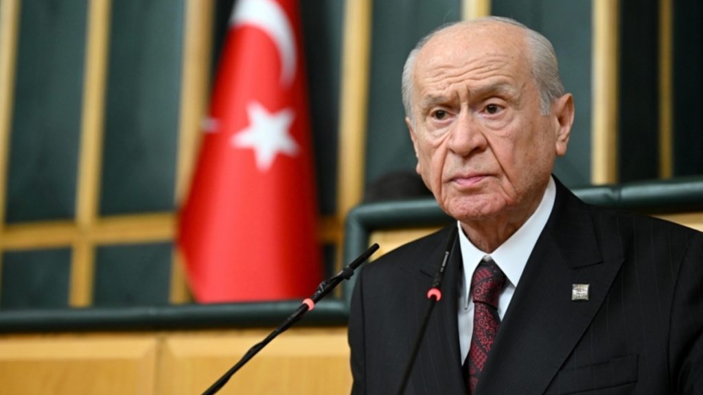 Devlet Bahçeli: Atatürk, Türk milletinin haysiyetidir