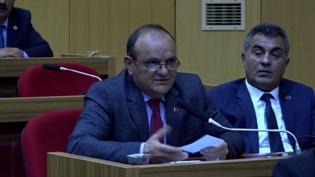 Divriği’de altyapı ve spor salonu sorunları meclis gündeminde