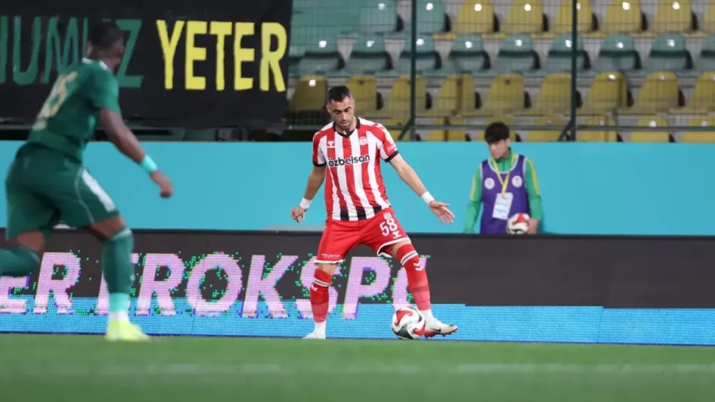 Esenler Erokspor, Sivasspor’u 2-1 mağlup etti