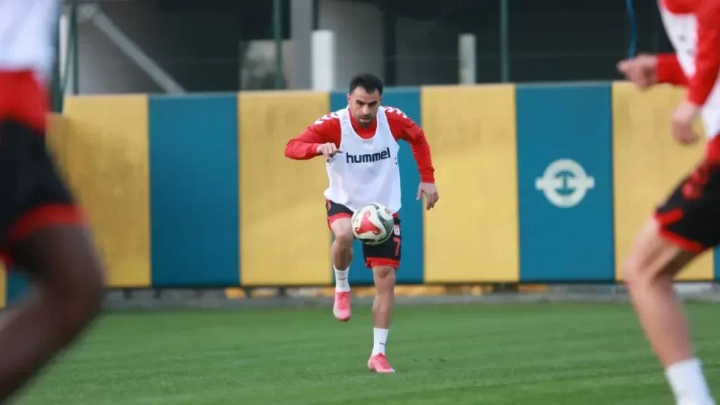 Esenler Erokspor ve Sivasspor 14. hafta maçında kozlarını paylaşıyor