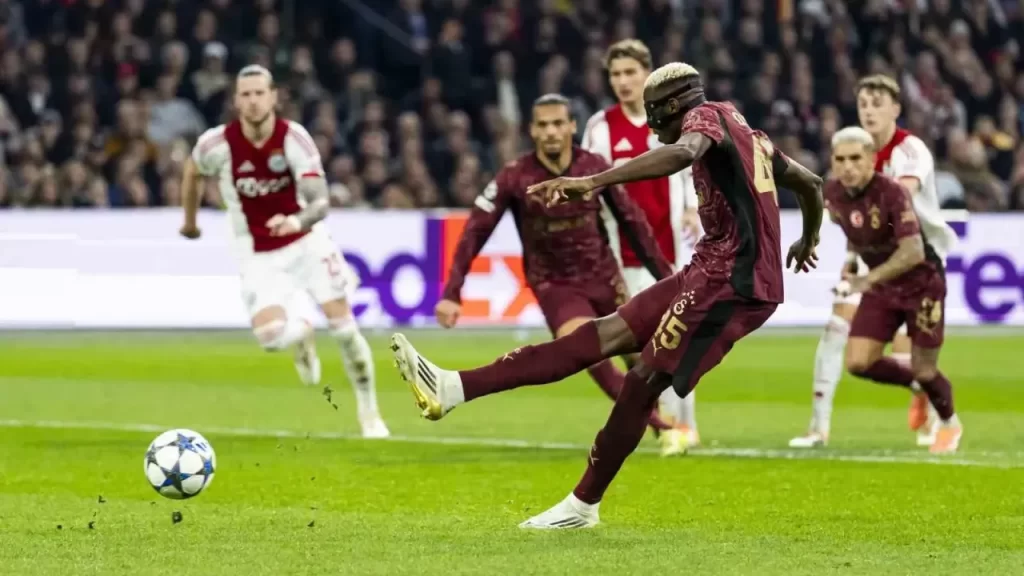 Galatasaray Ajax’ı 3-0 mağlup ederek önemli bir galibiyet aldı