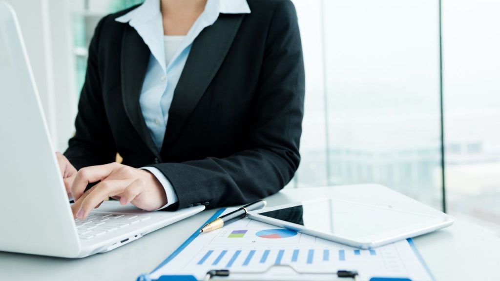 Genç kadınların iş gücüne katılımında önemli artış