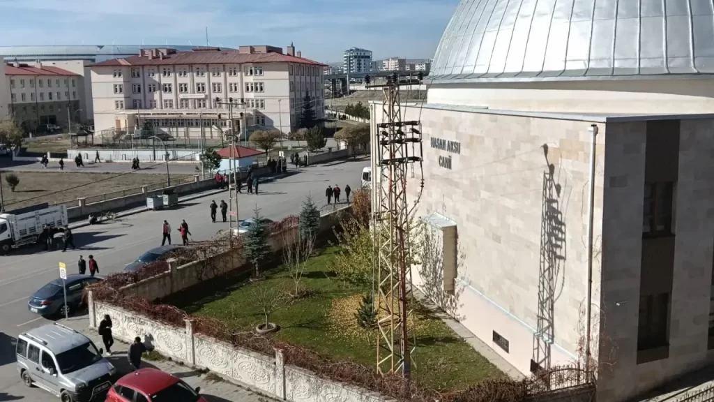 Gençlik Eylemleri ve Cumhurbaşkanı Erdoğan’ın Mesajları