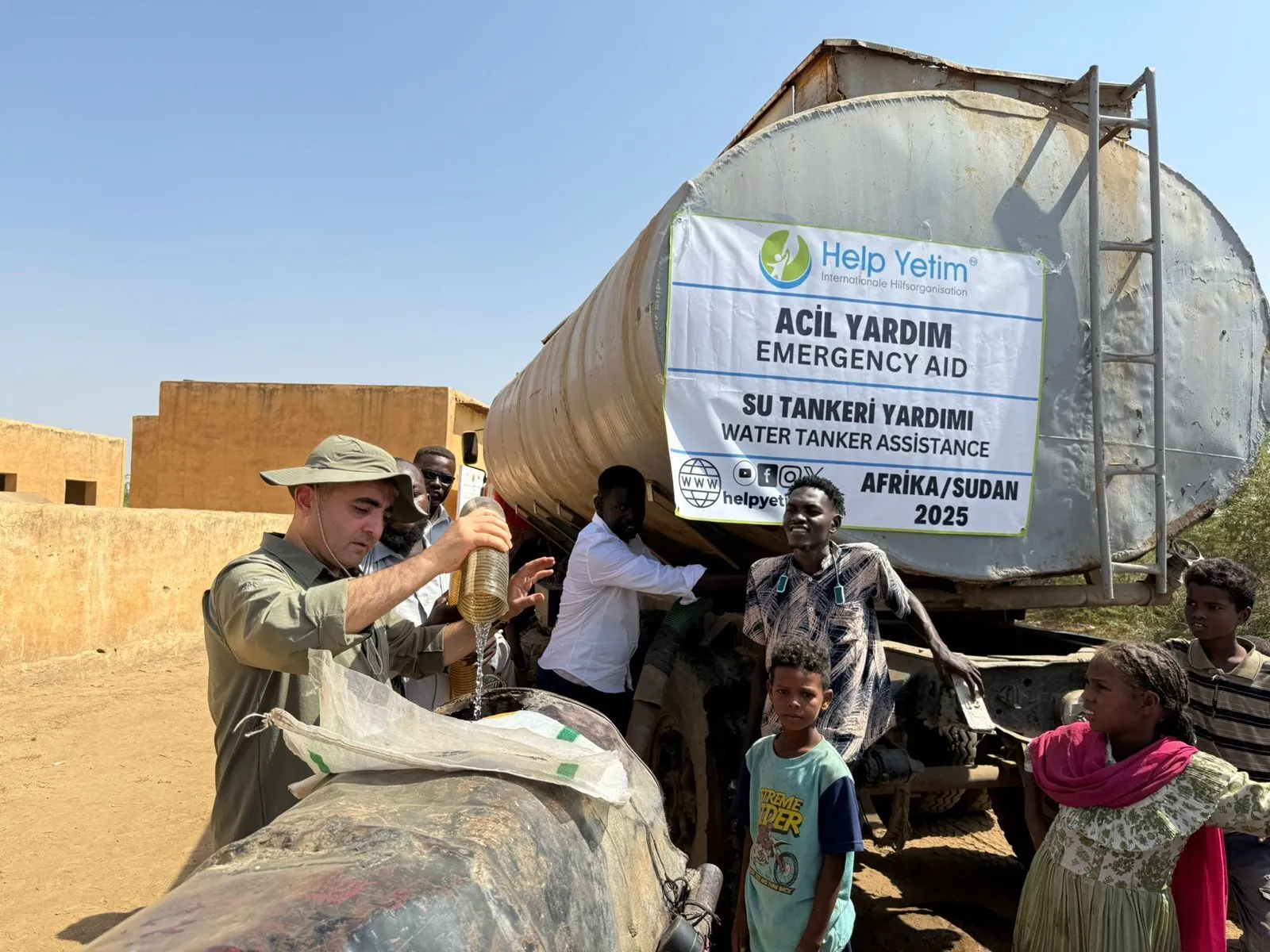 Gıda ve temel ihtiyaçlar dağıtıldı
