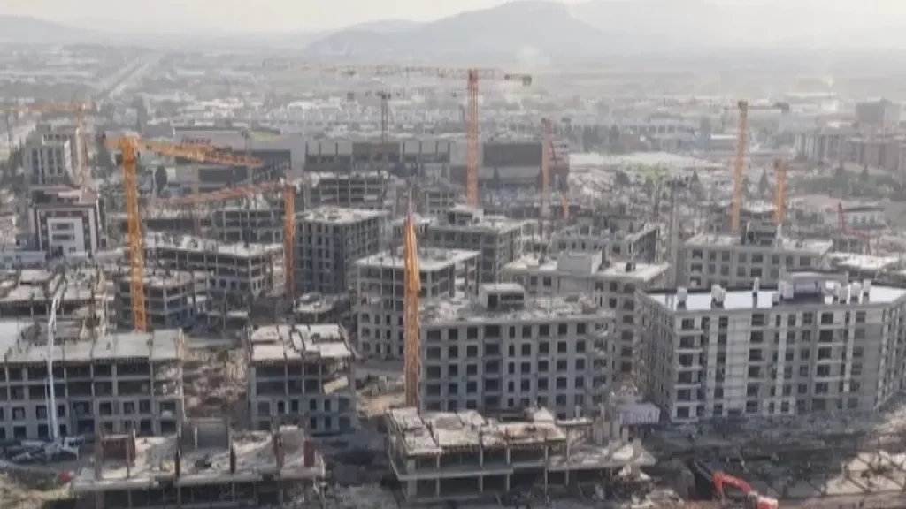 Kahramanmaraş’ta Deprem Konutları Hızla Yükseliyor