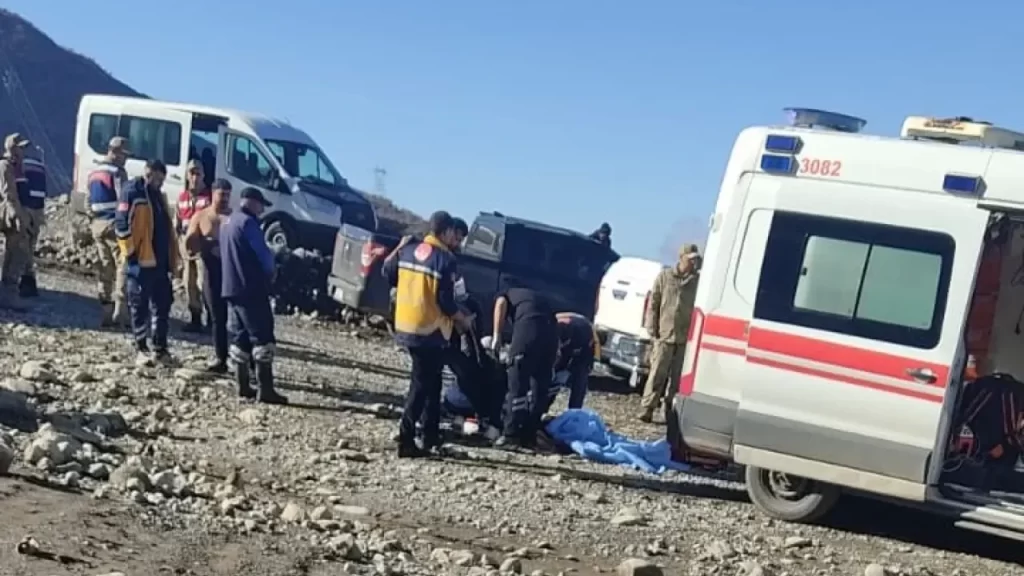 Karakoçan’da kamyonetin baraj göllüne düşmesi sonucu 1 kişi hayatını kaybetti