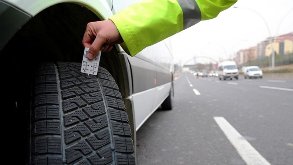 Kış lastiği uygulaması erken başladı, araçlar kar öncesi denetlenecek