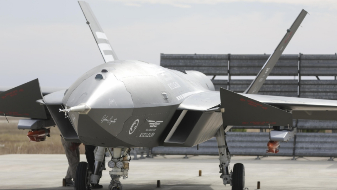 KIZILELMA’dan 15 bin feet irtifada önemli uçuş