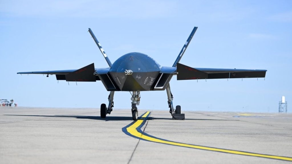 KIZILELMA, F-16’larla yakın kol uçuşunu ve mühimmat testlerini tamamladı