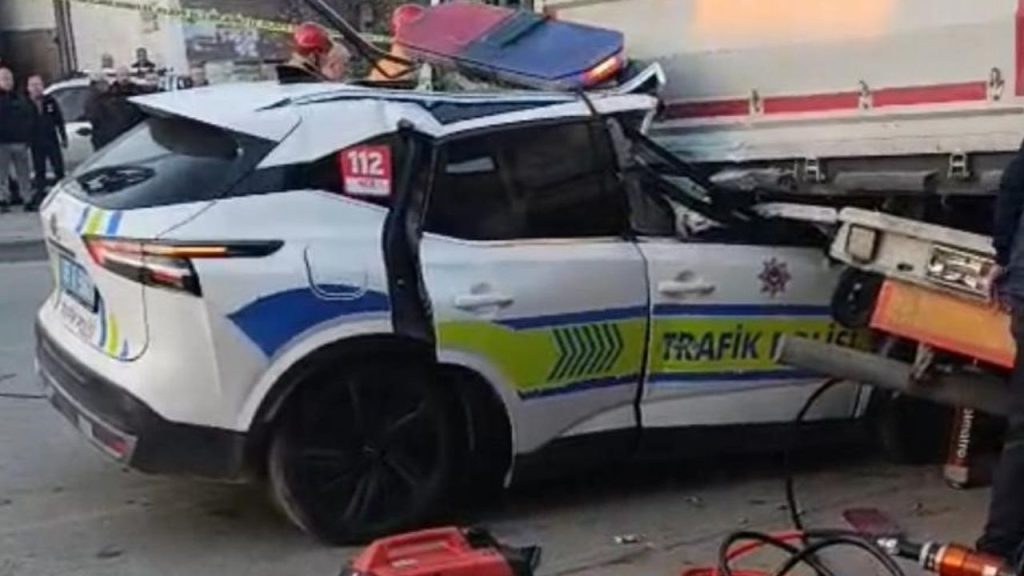 Manisa’da Police Trafik Kazası: 1 Polis Şehit Oldu