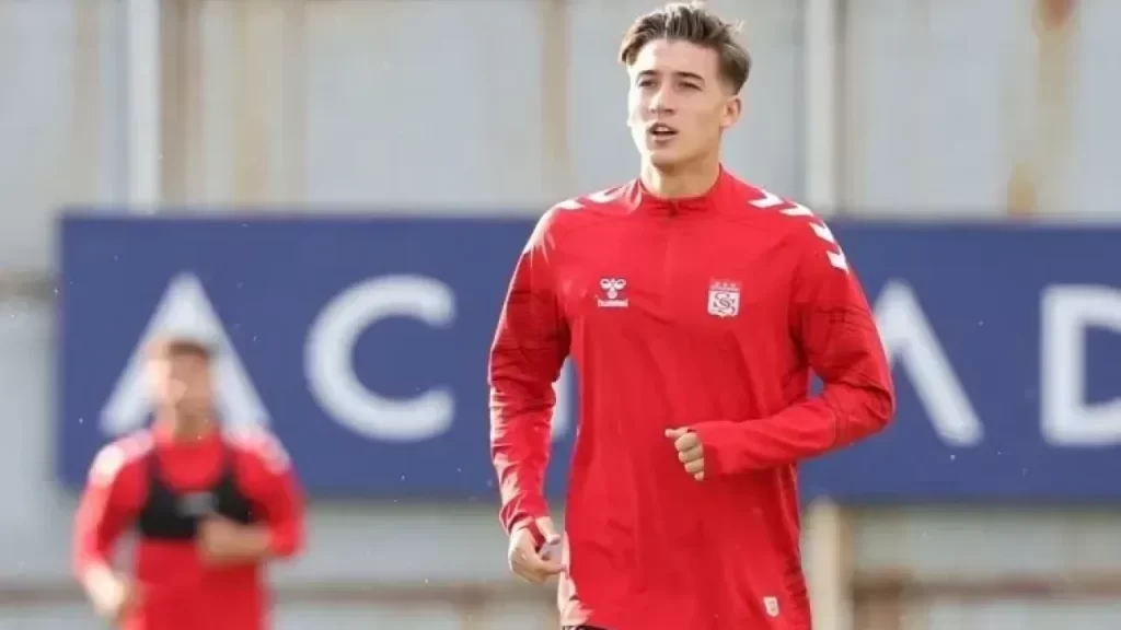 Mert Çelik’ten Hak Mahrumiyeti Sonrası İlk Açıklama