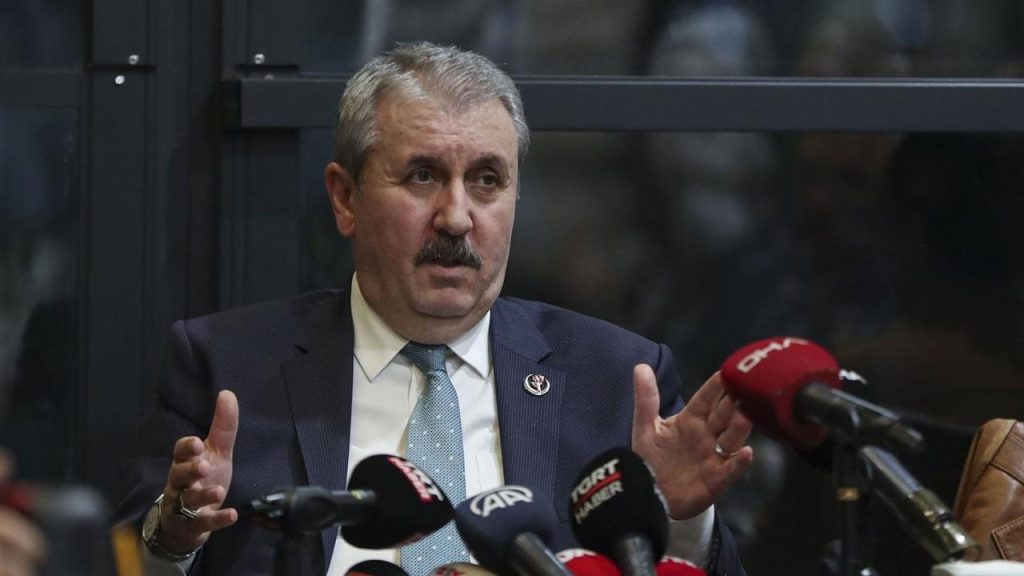 Mustafa Destici’den askeri uçağı ve emekli maaşları açıklaması