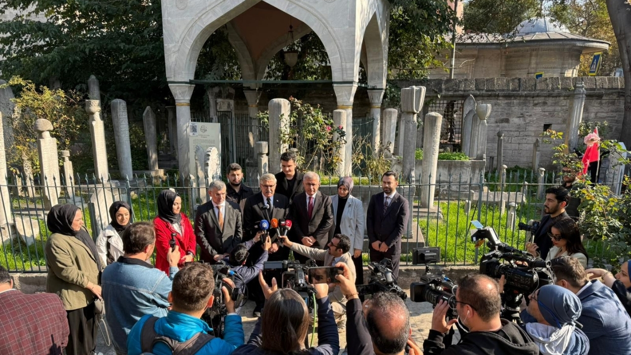 “Çağın vicdanı olan büyük bir düşünür”