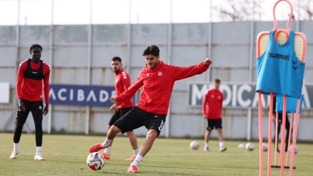Sivasspor Boluspor maçı hazırlıklarını tamamladı