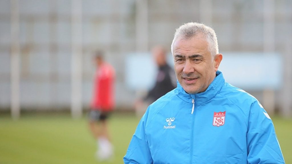 Sivasspor Teknik Direktörü Altıparmak’tan kritik açıklamalar
