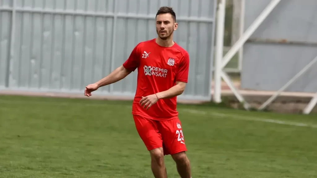 Sivasspor’un Eski Futbolcuları Hakkında Vergi Borcu Uyarısı