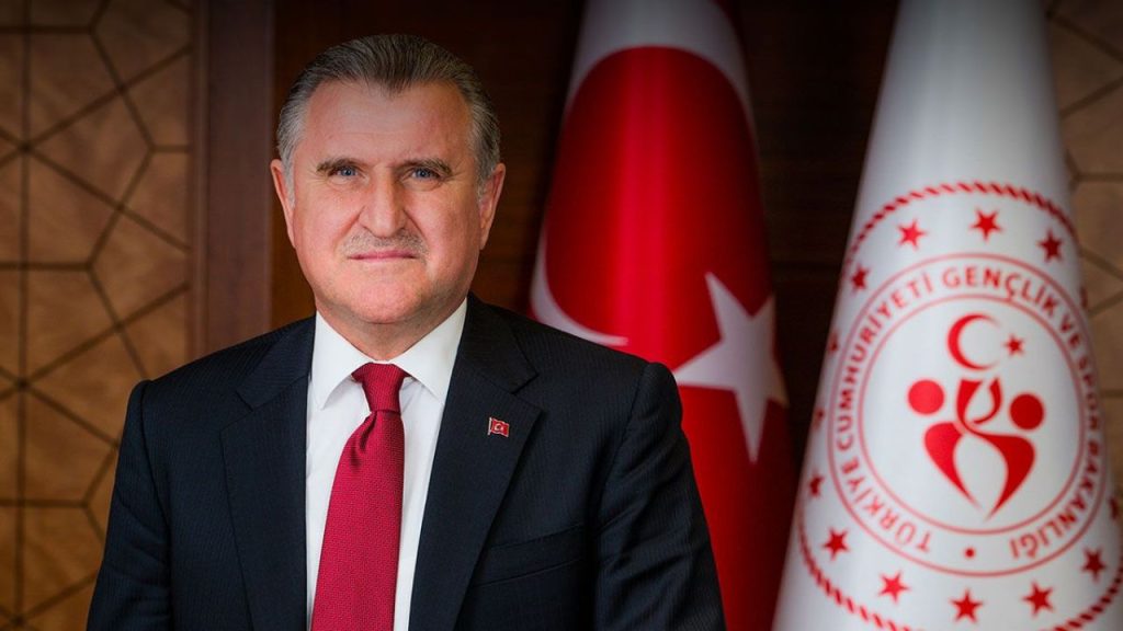 Sivas’ta Gençlik ve Spor Bakanı Osman Aşkın Bak’tan yoğun ziyaretler