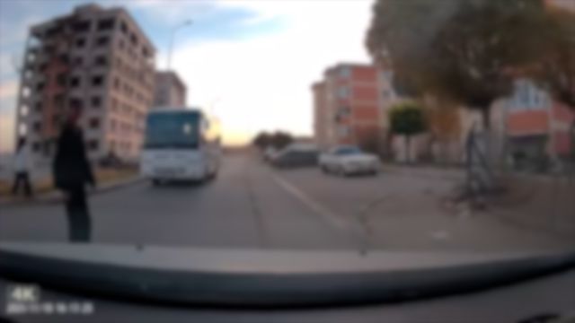 Sivas’ta Trafik Güvenliği İçin Mahallede Alışılmışın Dışında Tedbirler