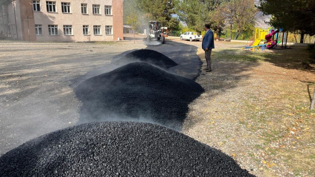 Suşehri’nde Asfalt Yaması Çalışmaları Tamamlandı