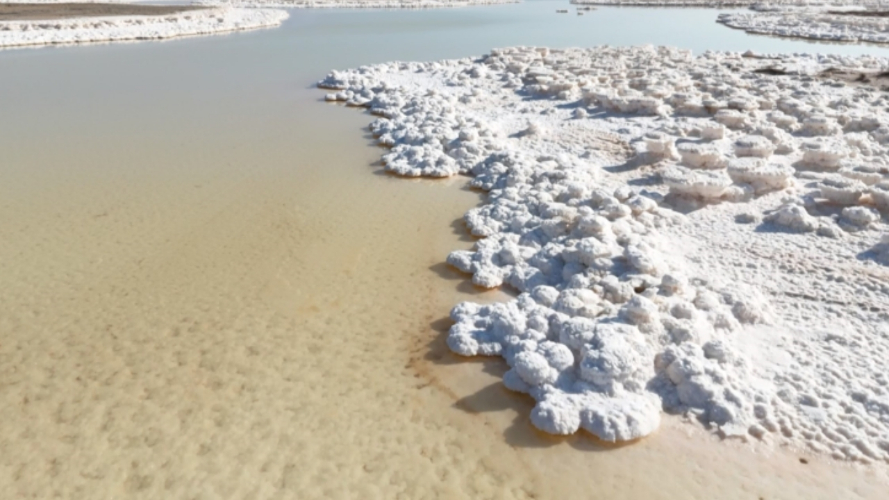 "Göl hâl&acircn; küçülmeye devam ediyor”