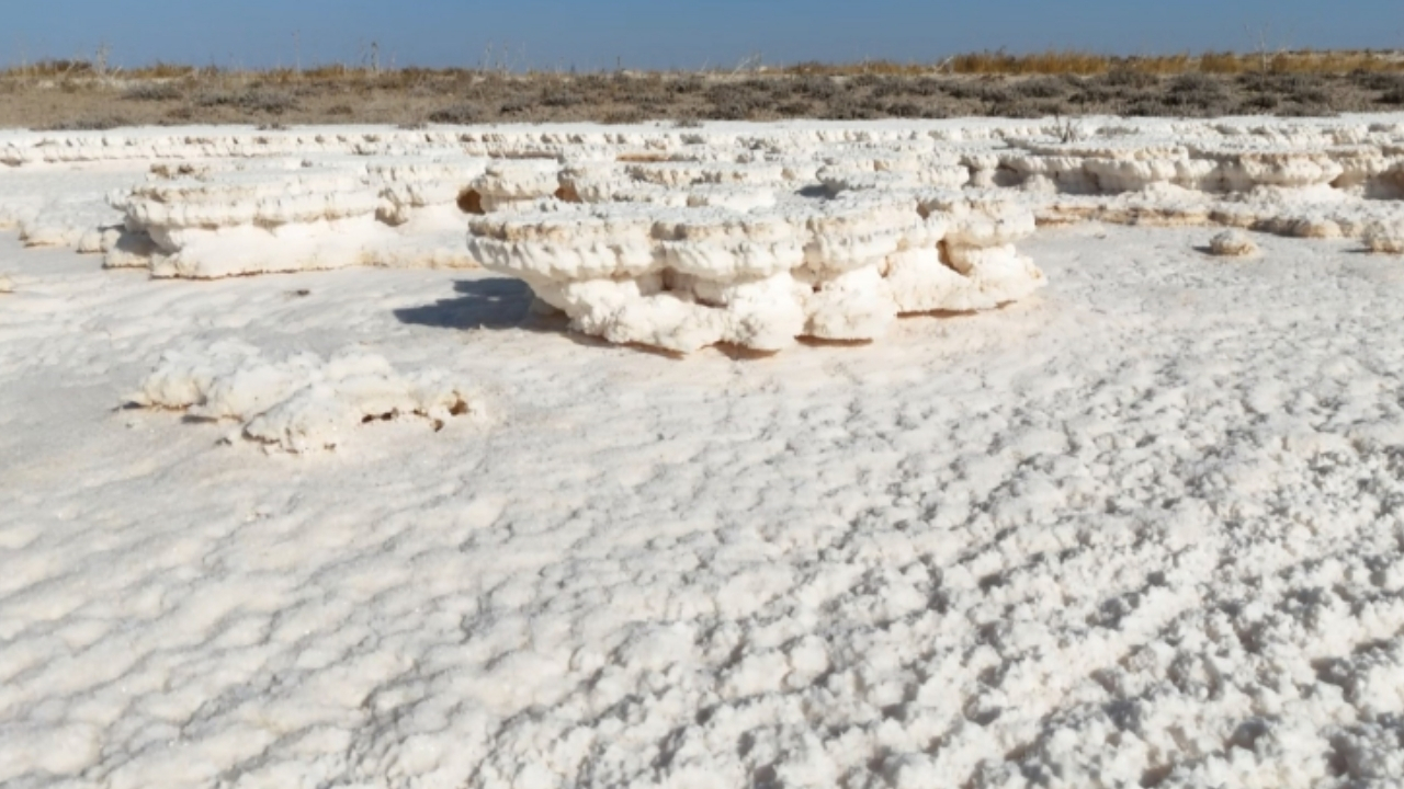 "Göl hâl&acircn; küçülmeye devam ediyor”