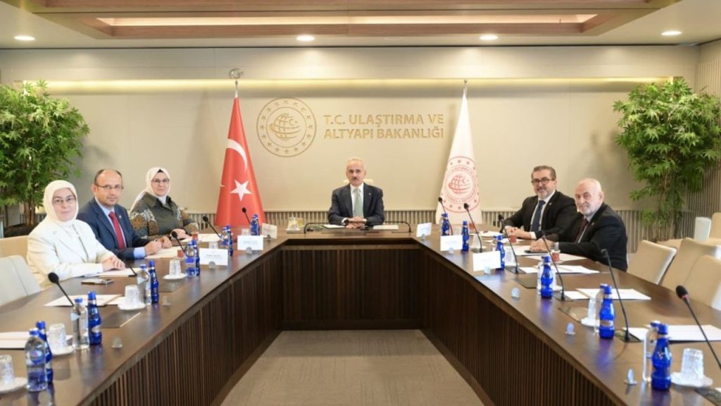 Ulaştırma Bakanlığı, çocukların dijital güvenliği için harekete geçti