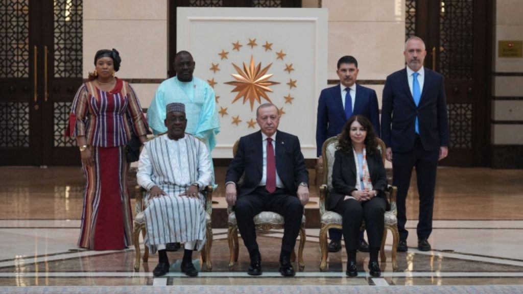 Yabancı Büyükelçiler Cumhurbaşkanı Erdoğan’la Görüştü