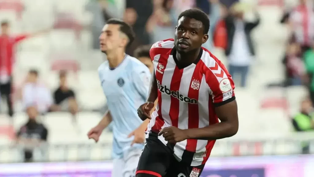 Zara Gazi İlkokulu’nda Kan Bağışı Kampanyası Yoğun İlgi Gösterdi