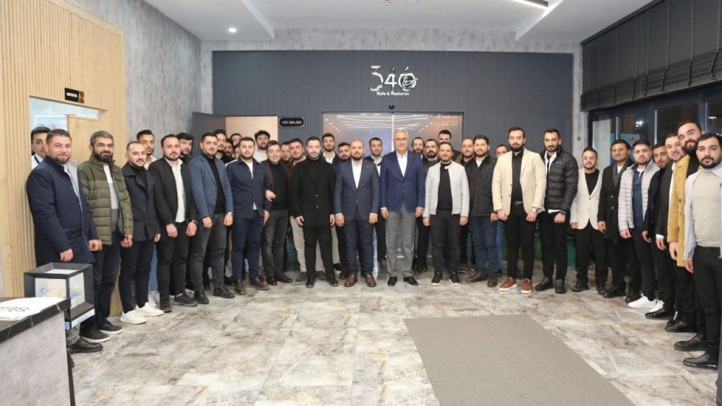 Zeki Özdemir, genç girişimcilere tecrübesini aktardı