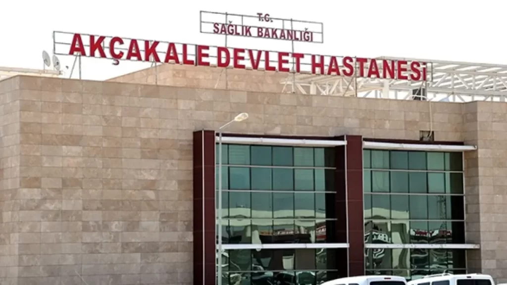 Akçakale’de doğum vakası: ambulans yolu ortada kalmadan doğum gerçekleşti