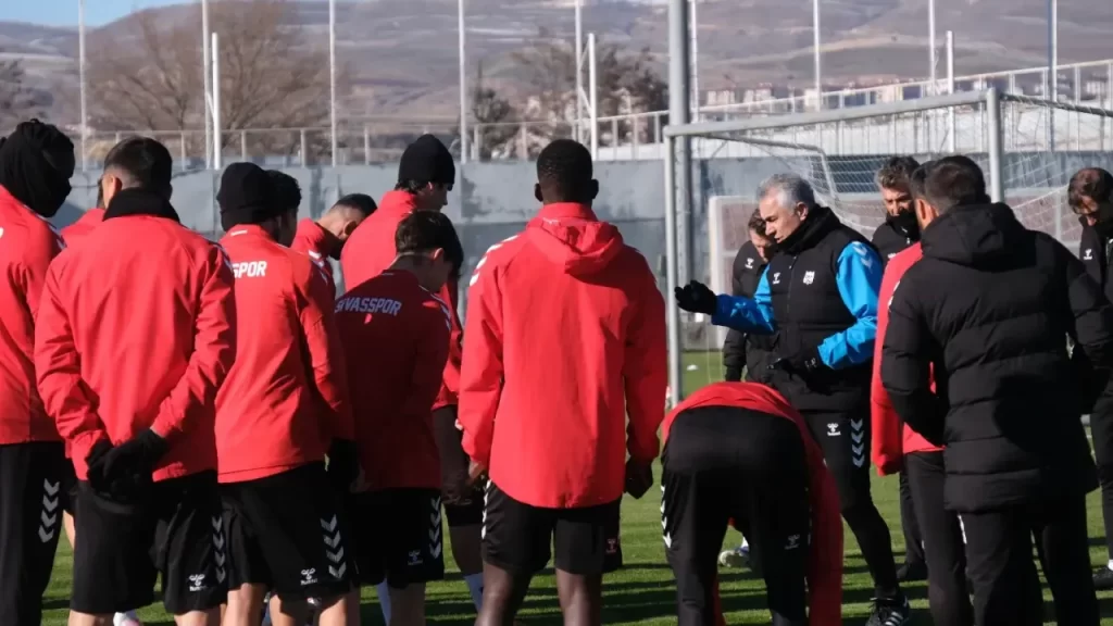 Altıparmak: Çorum FK’ya karşı iyi oynadık, penaltı kararı maçı değiştirdi