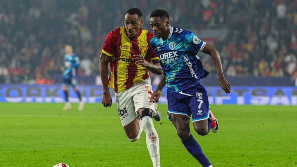 Anthony Musaba’nın Fenerbahçe ile transfer söylentileri devam ediyor