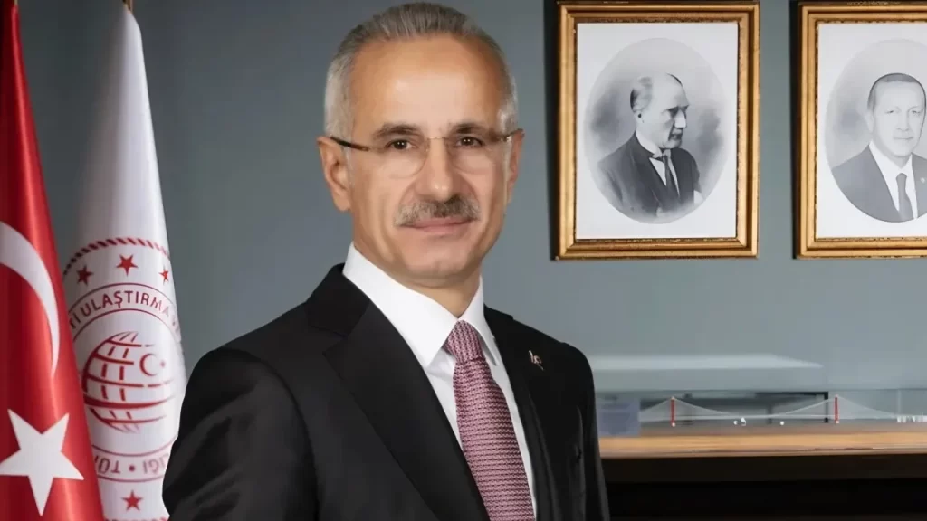 Bakan Uraloğlu: Karla Mücadelede 12 Bin 886 Ekip ve 457 Merkez Devrede