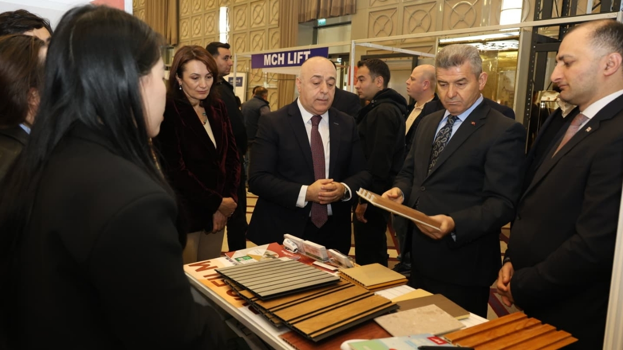 Batum'da Uluslararası İnşaat ve Emlak Fuarı Açıldı