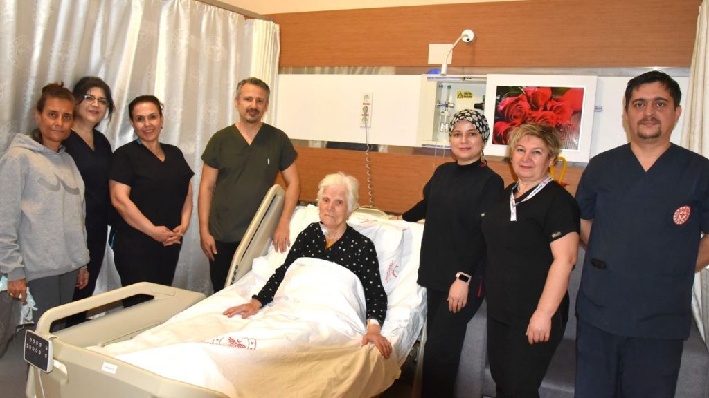 Çanakkale’de 90 Yaşında Kalp Ameliyatıyla Hayata Tutundu
