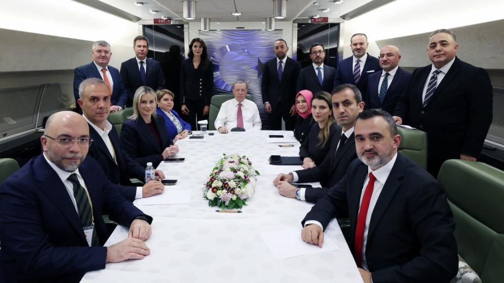 Cumhurbaşkanı Erdoğan Türkmenistan’da barış ve iş birliği mesajları verdi