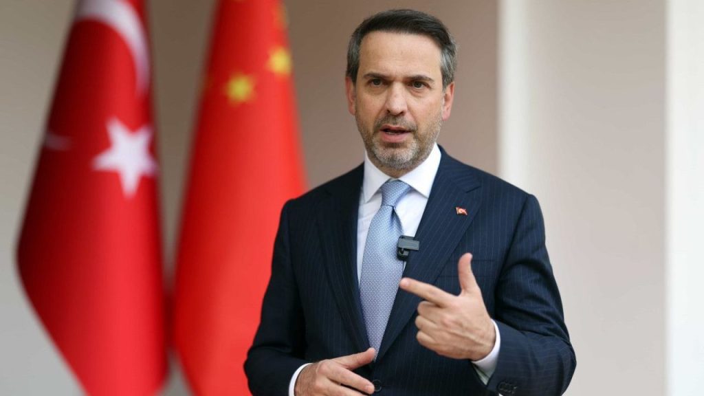 Enerji Bakanı: Ocak ayında elektrik ve doğalgazda zam yok