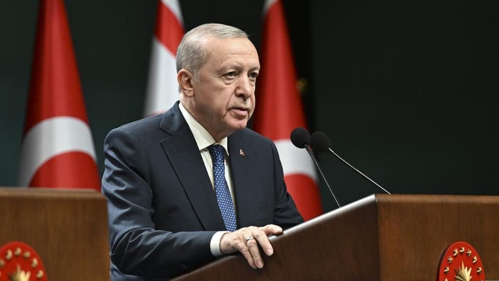 Erdoğan Türkmenistan’da barış ve bölgesel iş birliği vurgusu yaptı