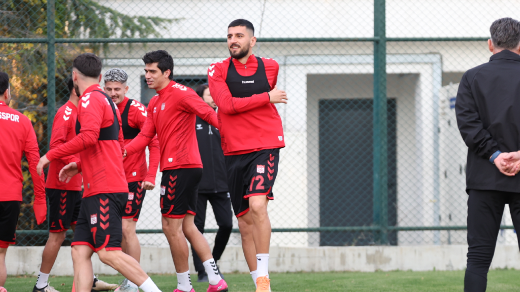 İstanbulspor-Sivasspor maçıyla Süper Lig 16. hafta başlıyor