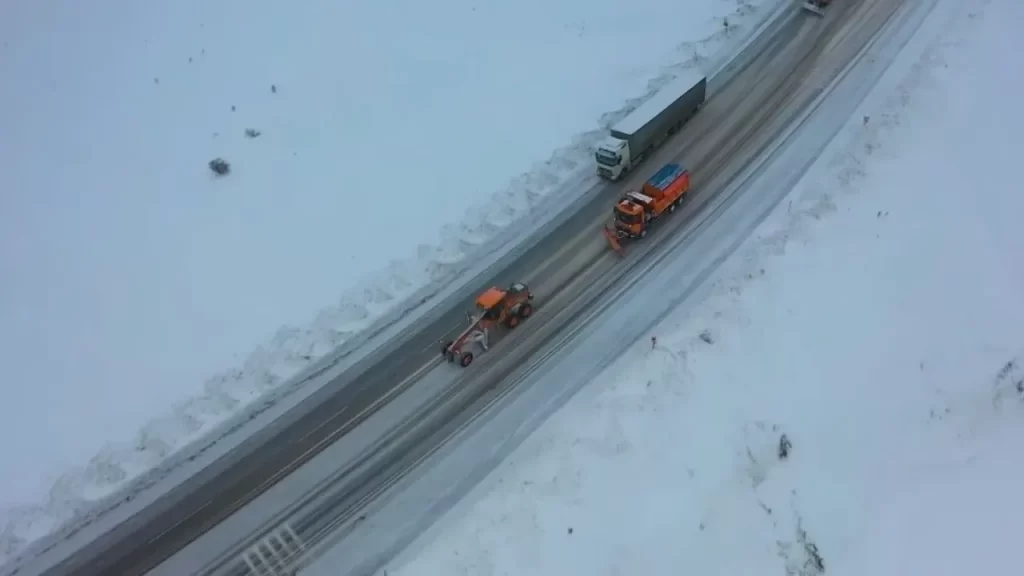 Kar Yağışı Ulaşımda Zorluklar Yarattı, Tedbirler Artırıldı